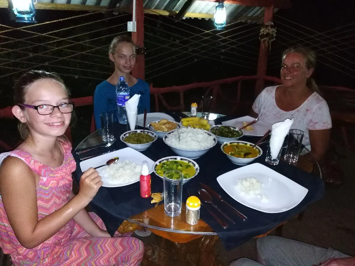 Sigiri Royal Point Tree House Hotel Sigiriya